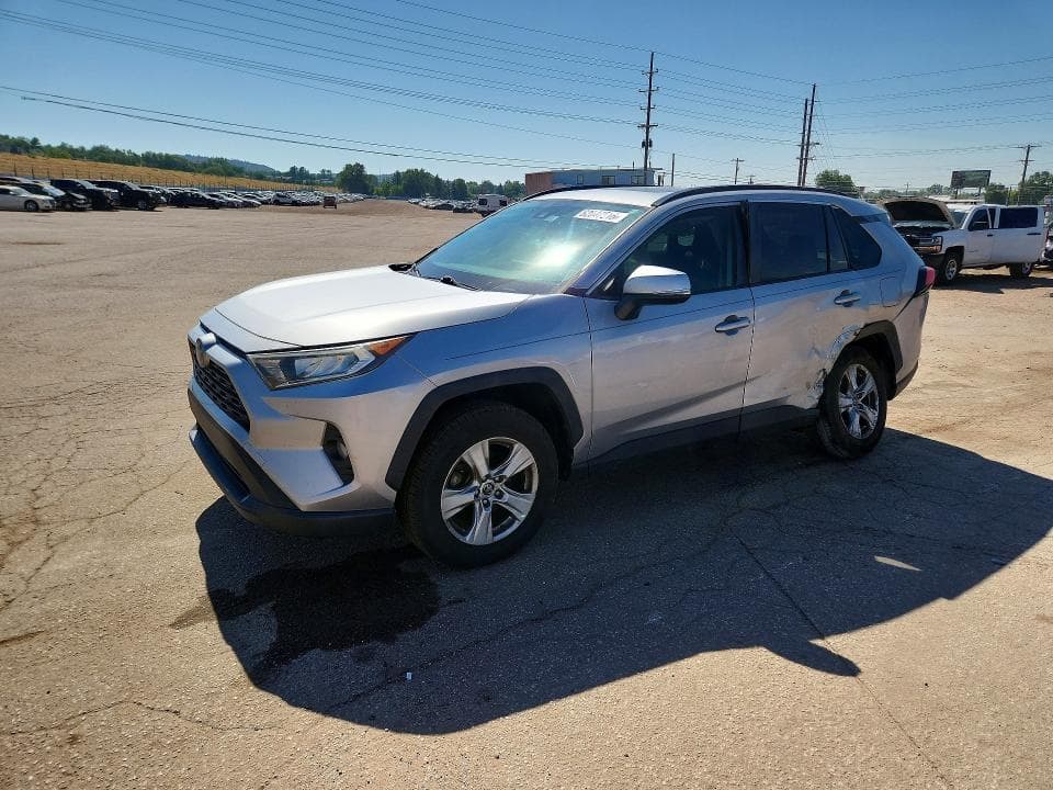 2019 TOYOTA RAV4 XLE 1
