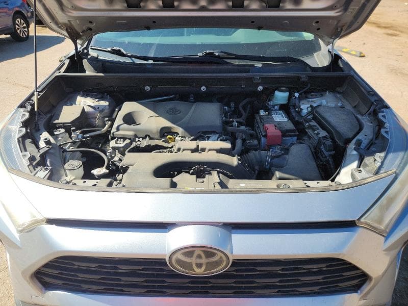 2019 TOYOTA RAV4 XLE 11
