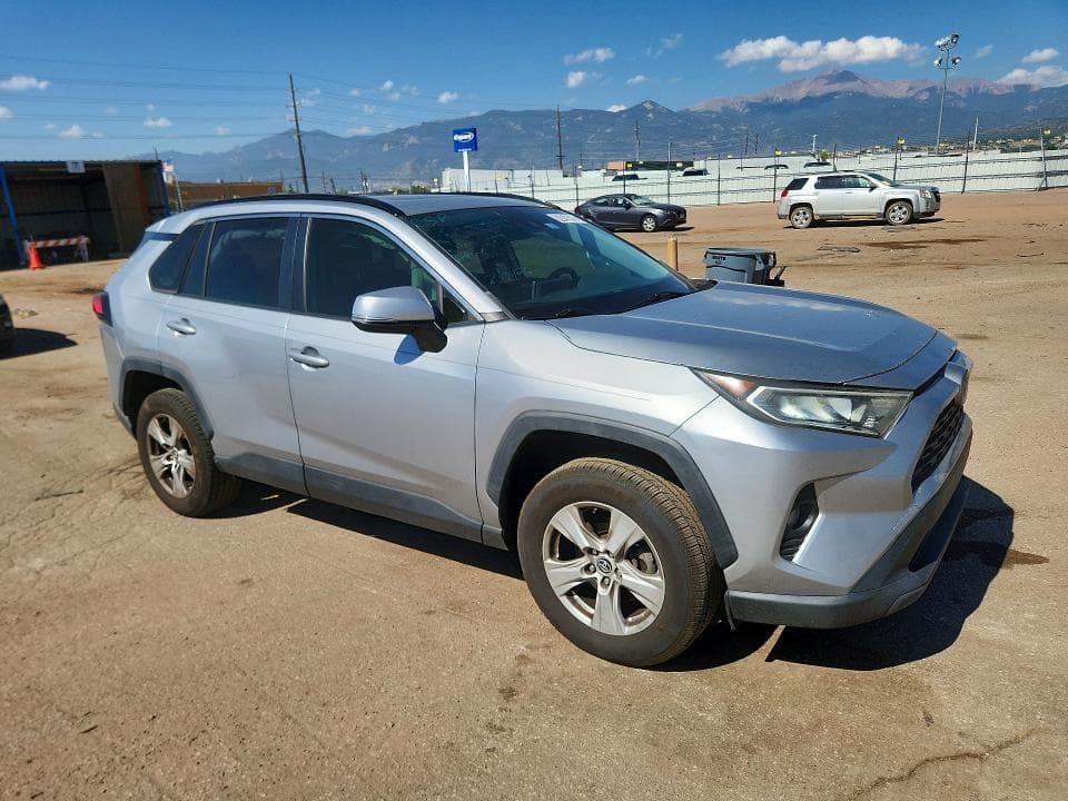 2019 TOYOTA RAV4 XLE 4