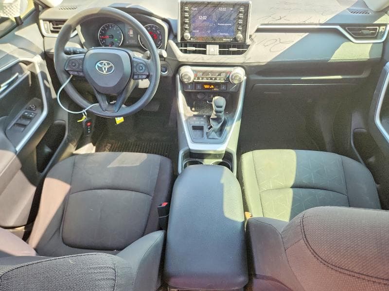 2019 TOYOTA RAV4 XLE 8