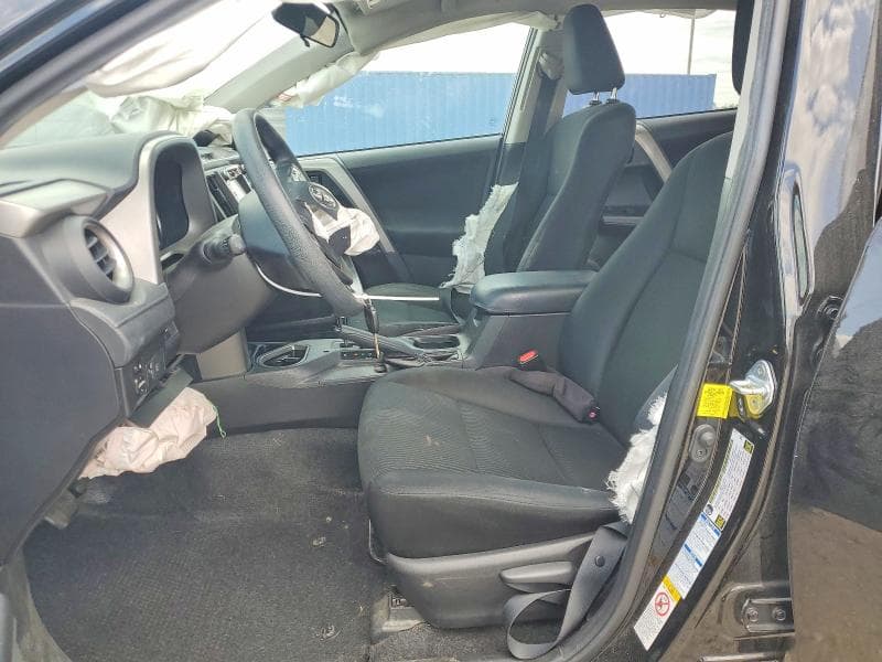 2018 TOYOTA RAV4 LE LE 7