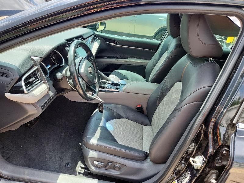 2018 TOYOTA CAMRY XLE 7