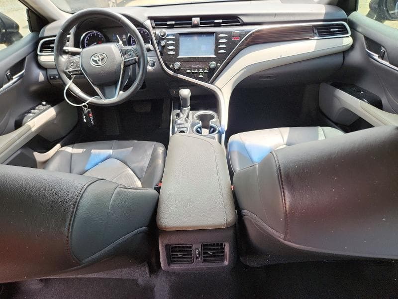 2018 TOYOTA CAMRY XLE 8