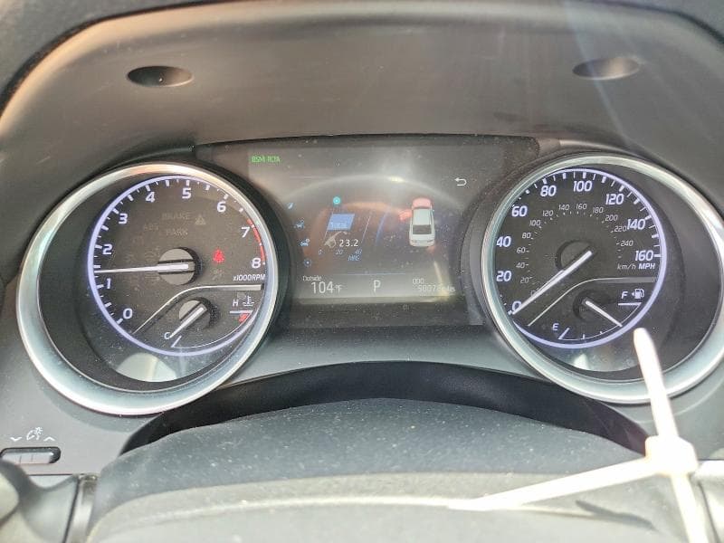 2018 TOYOTA CAMRY XLE 9