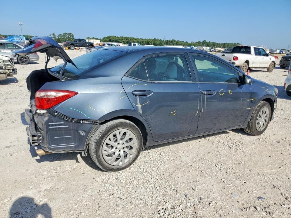 2019 TOYOTA COROLLA LE LE 3