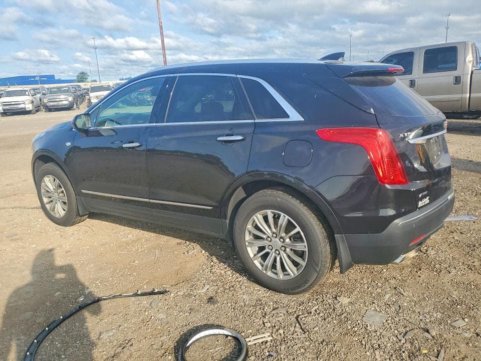 2017 CADILLAC XT5 LUXURY 2
