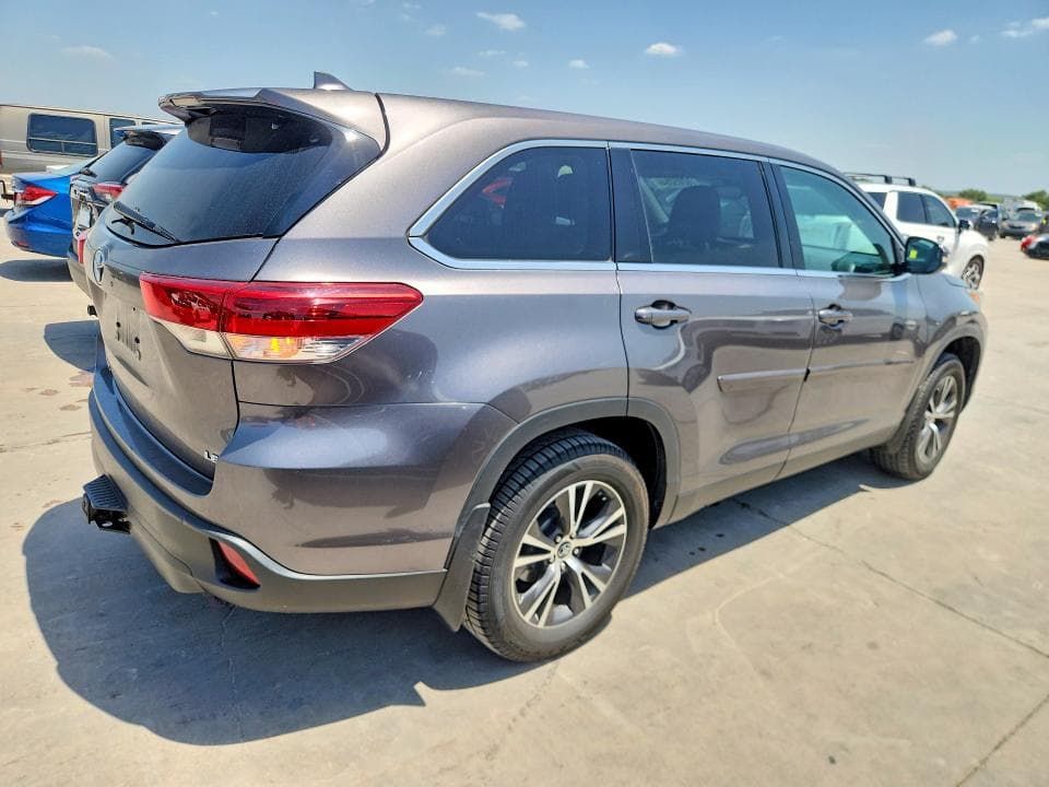 2019 TOYOTA HIGHLANDER LE PLUS 3