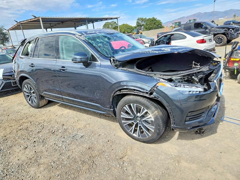 2022 VOLVO XC90 T5 MOMENTUM 4