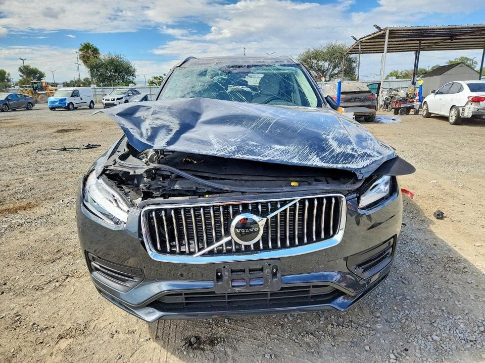 2022 VOLVO XC90 T5 MOMENTUM 5