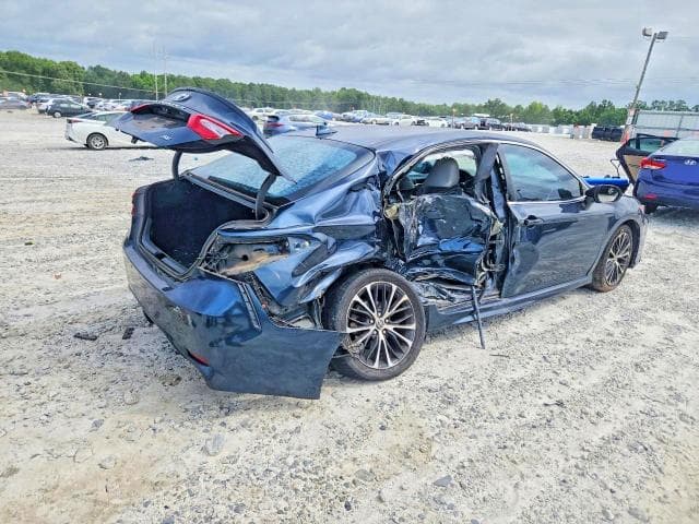 2019 TOYOTA CAMRY SE SE 3