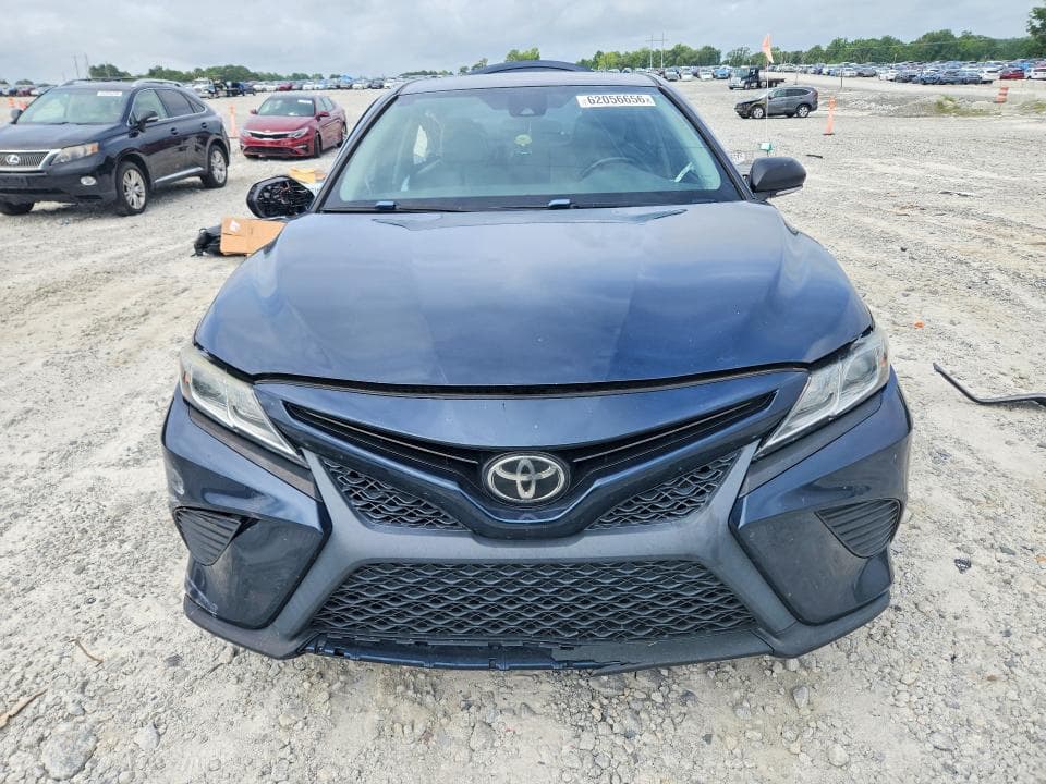 2019 TOYOTA CAMRY SE SE 5