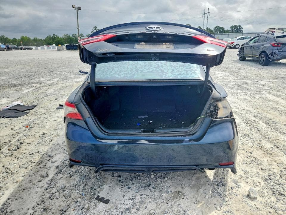2019 TOYOTA CAMRY SE SE 6