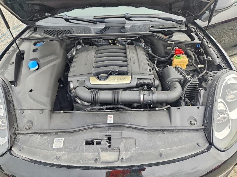 2018 PORSCHE CAYENNE 11