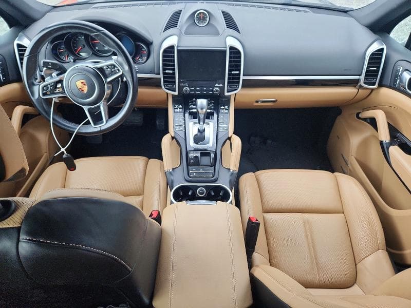 2018 PORSCHE CAYENNE 8