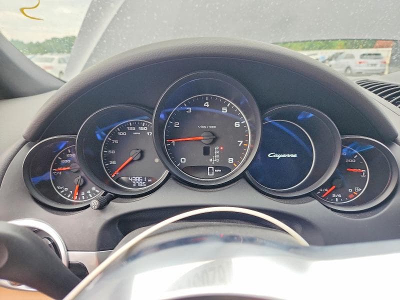 2018 PORSCHE CAYENNE 9
