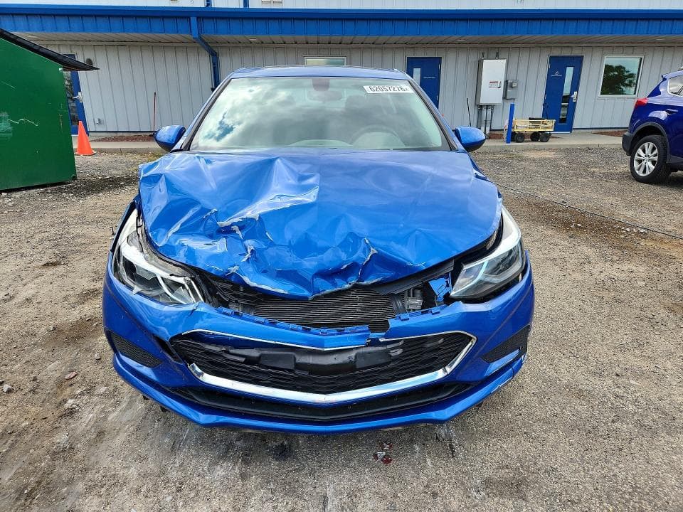 2017 CHEVROLET CRUZ LT 5