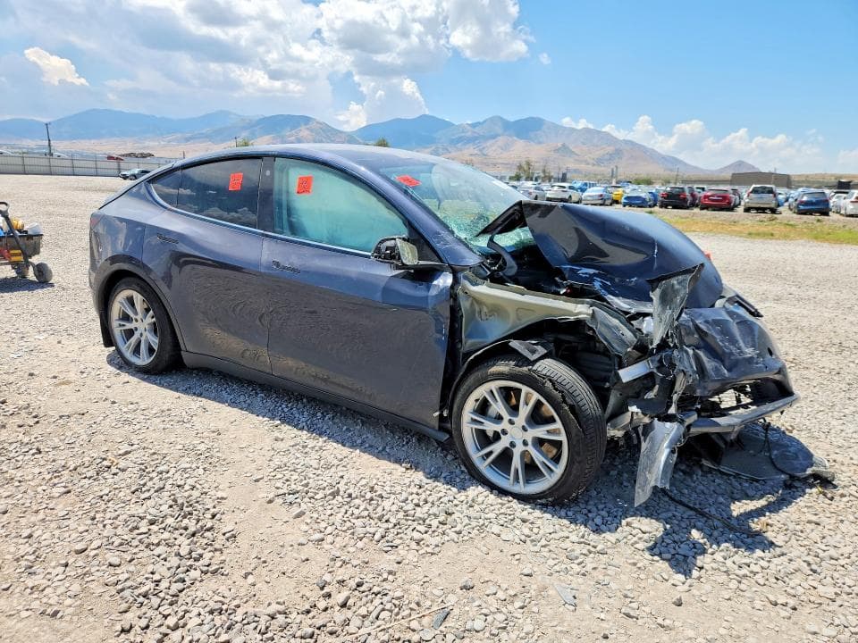 2021 TESLA MODEL Y 4