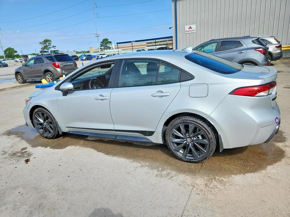 2024 TOYOTA COROLLA SE 2