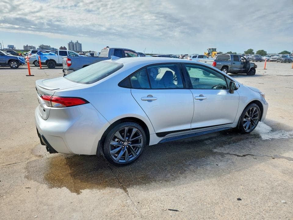 2024 TOYOTA COROLLA SE 3