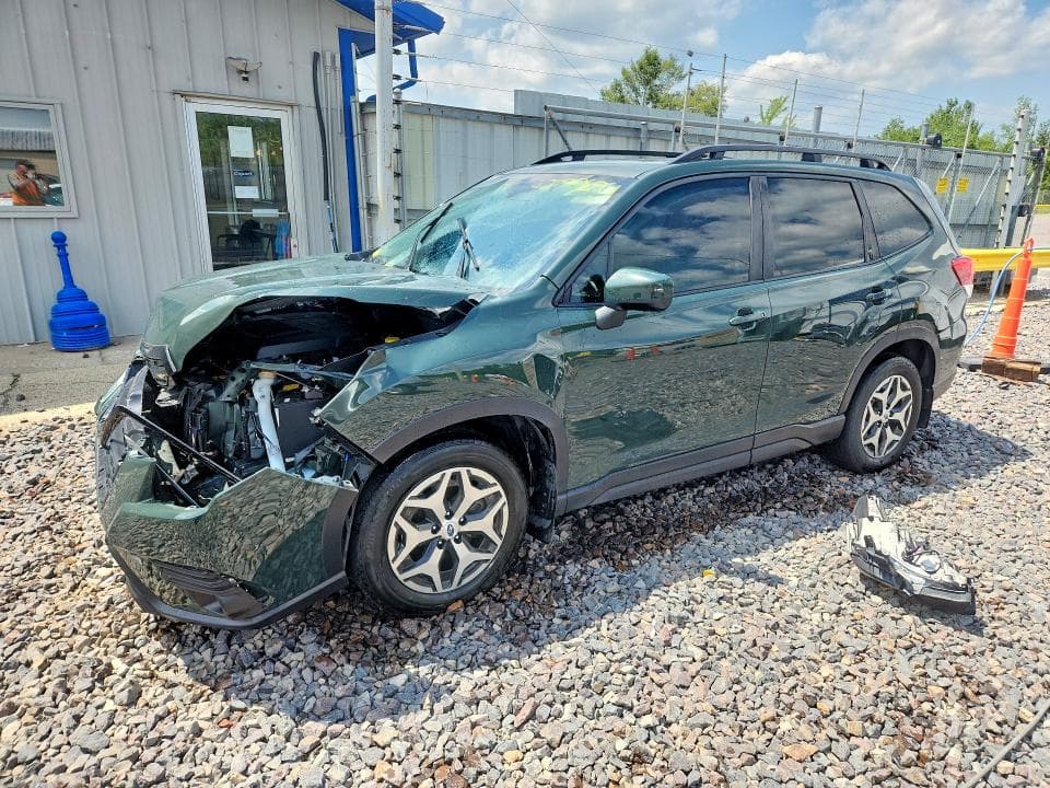 2023 SUBARU FORESTER PREMIUM - 1