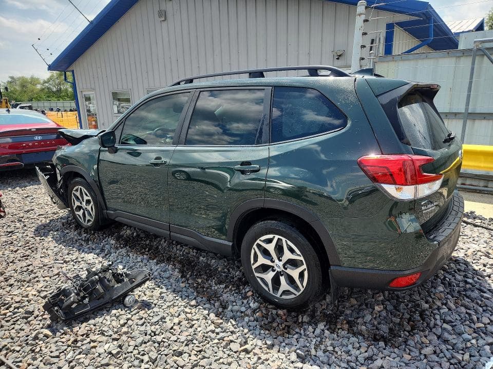 2023 SUBARU FORESTER PREMIUM 2