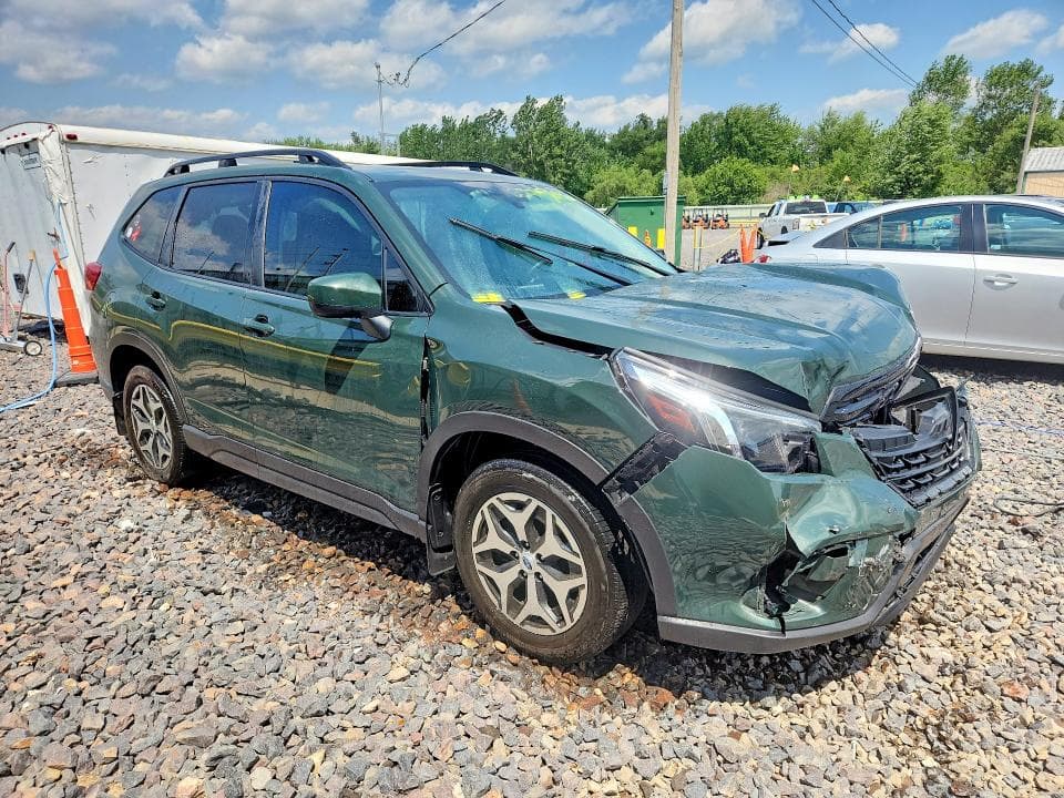 2023 SUBARU FORESTER PREMIUM 4