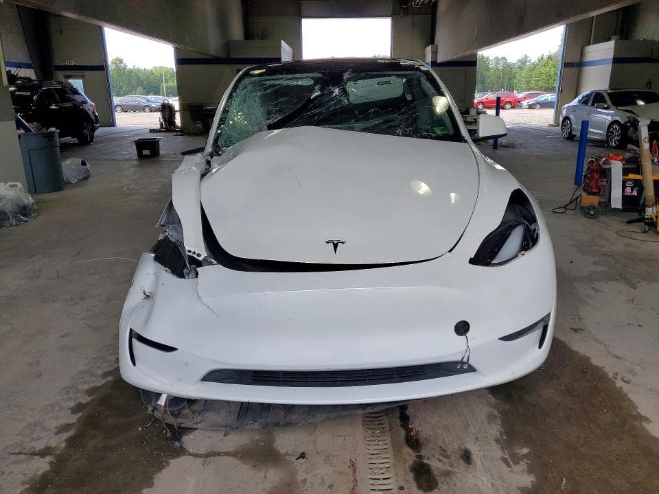 2023 TESLA MODEL Y 5