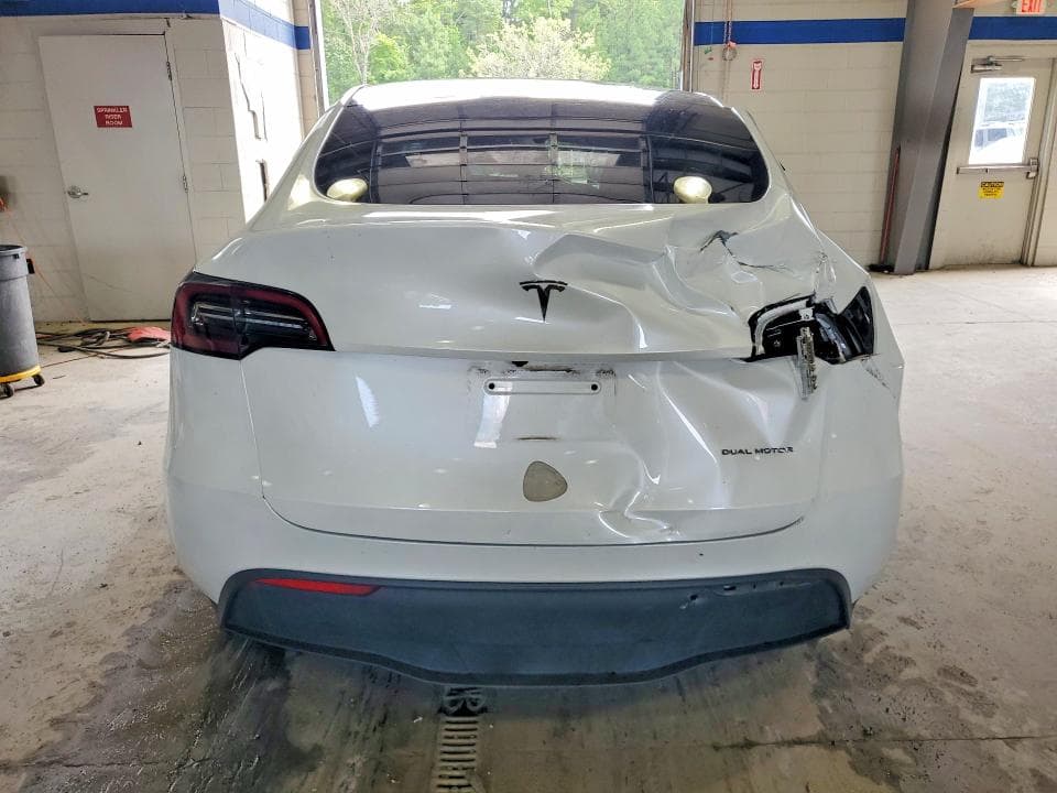 2023 TESLA MODEL Y 6