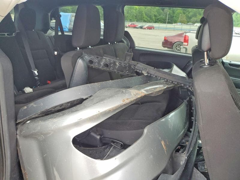 2019 DODGE GRAND CARAVAN SE 11