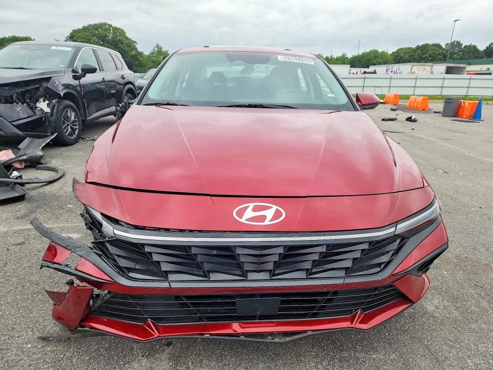 2025 HYUNDAI ELANTRA SEL 5