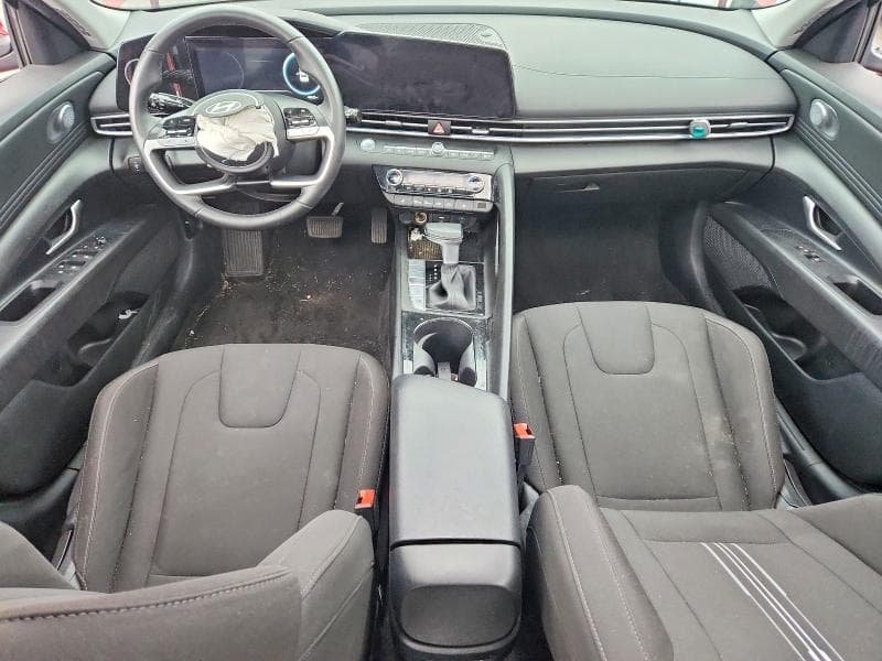 2025 HYUNDAI ELANTRA SEL 8