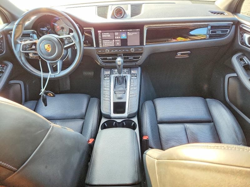 2021 PORSCHE MACAN S 8