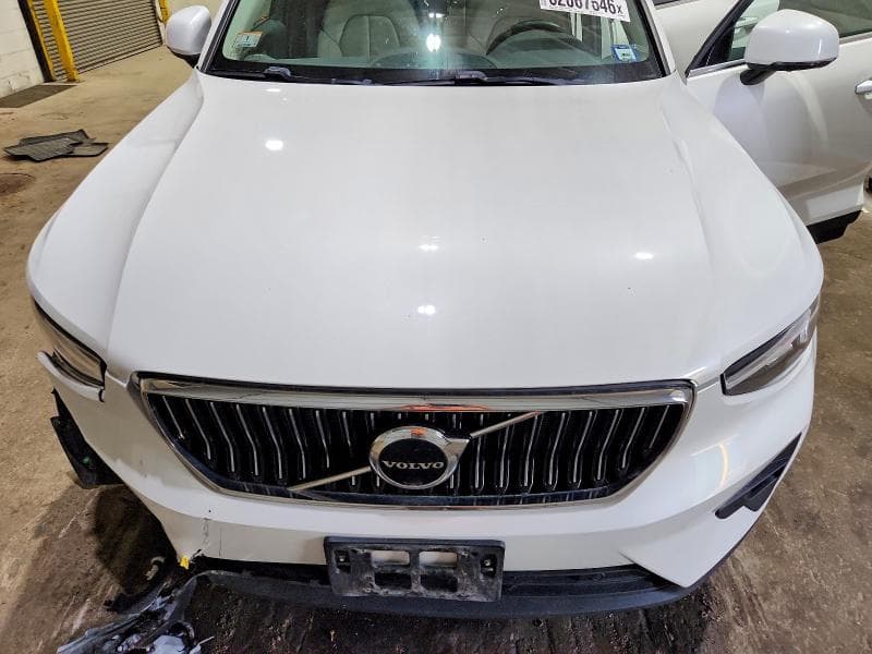 2023 VOLVO XC40 PLUS 12
