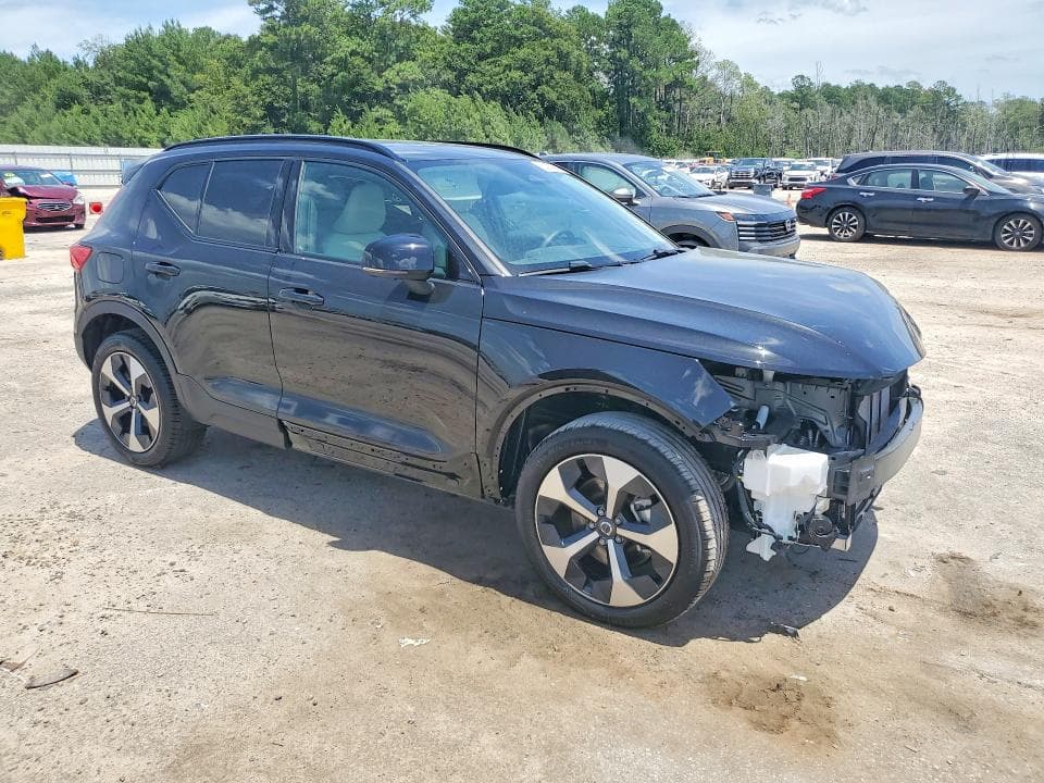 2026 VOLVO XC40 PLUS PLUS 5