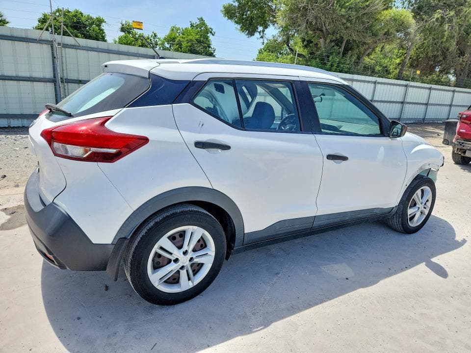 2019 NISSAN KICKS S 3