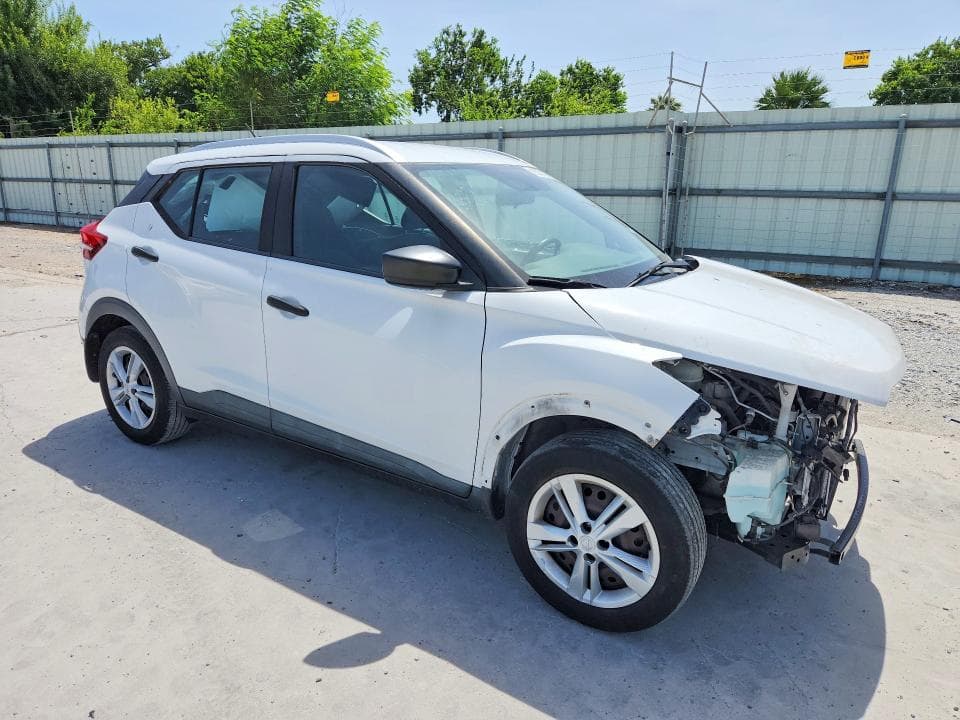 2019 NISSAN KICKS S 4