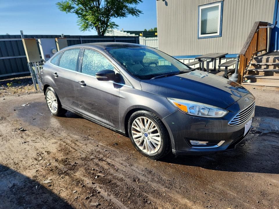 2017 FORD FOCUS TITANIUM 4