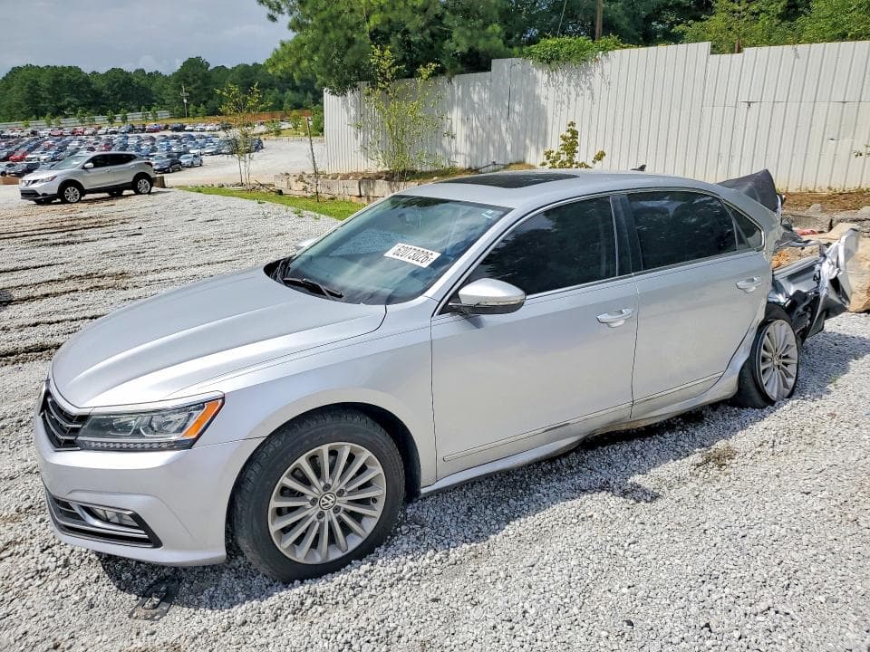 2017 VOLKSWAGEN PASSAT SE - 1