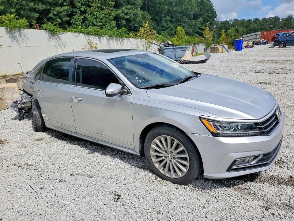 2017 VOLKSWAGEN PASSAT SE 4
