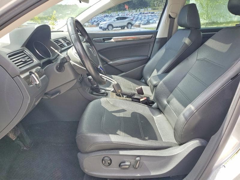 2017 VOLKSWAGEN PASSAT SE 7