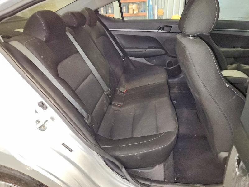 2018 HYUNDAI ELANTRA SE 10