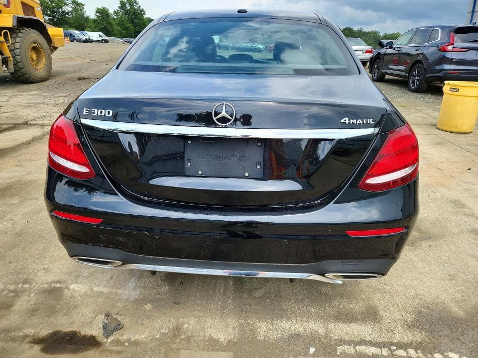 2017 MERCEDES-BENZ E 300 4MATIC 6