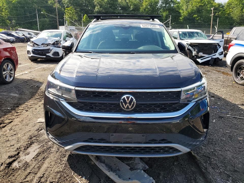 2022 VOLKSWAGEN TAOS SE 5