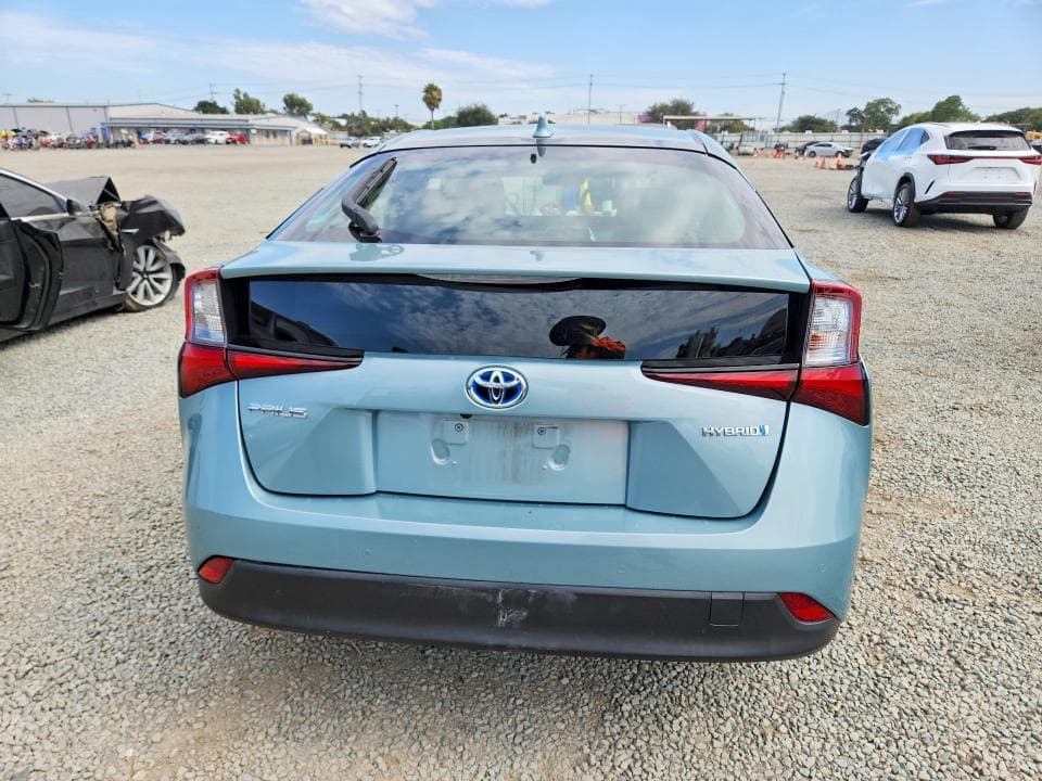 2020 TOYOTA PRIUS LE 6