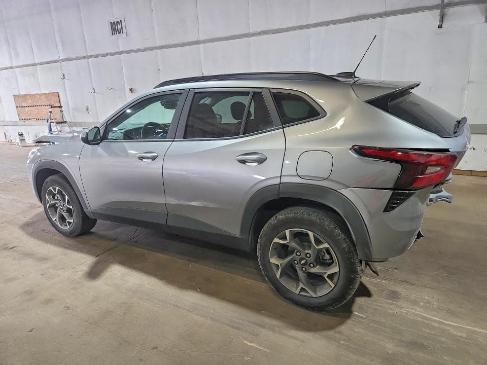 2025 CHEVROLET TRAX 1LT 2
