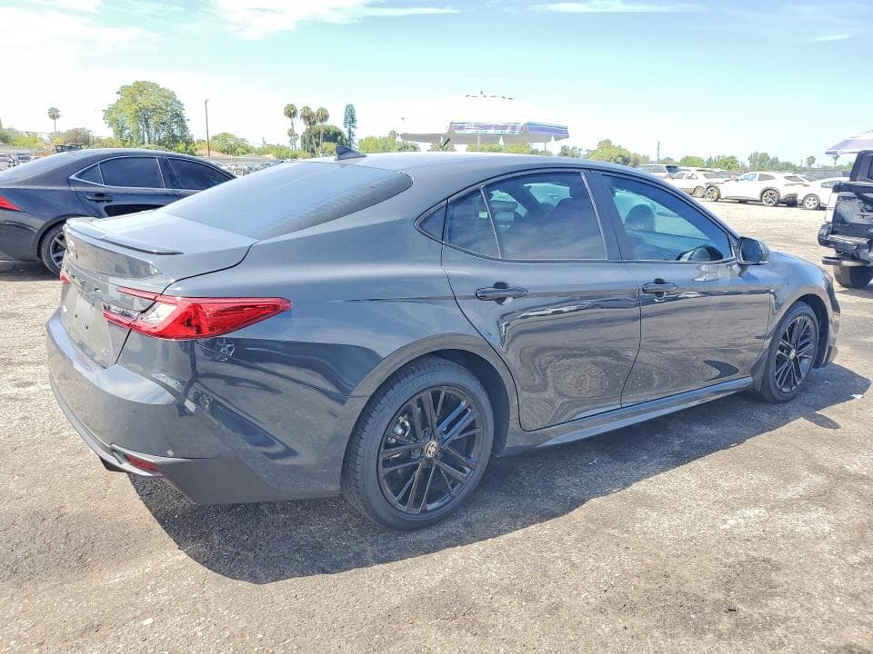 2025 TOYOTA CAMRY SE SE 3