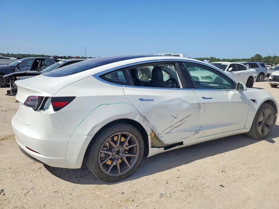 2018 TESLA MODEL 3 3