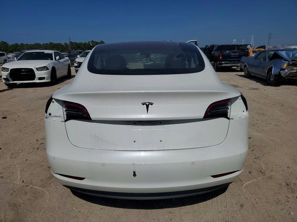 2018 TESLA MODEL 3 6