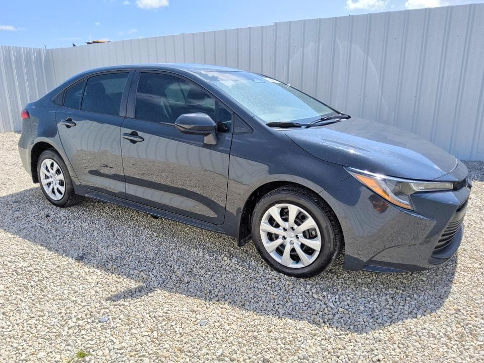 2025 TOYOTA COROLLA LE 4