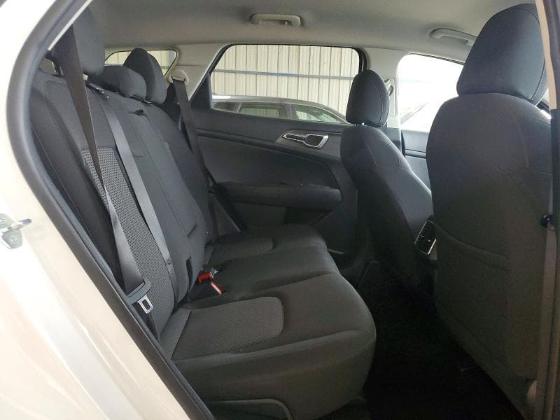 2023 KIA SPORTAGE LX 11